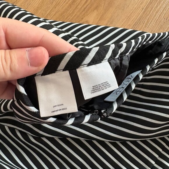 KASPER Mid Rise Mid Thigh Pencil Skirt Horizontal Stripe B/W Women’s Size 6 - Picture 8 of 8
